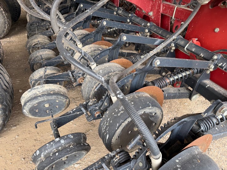 2014-case-ih-36-image-79