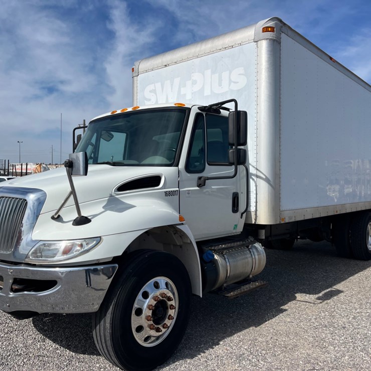 2018 INTERNATIONAL DURASTAR 4300