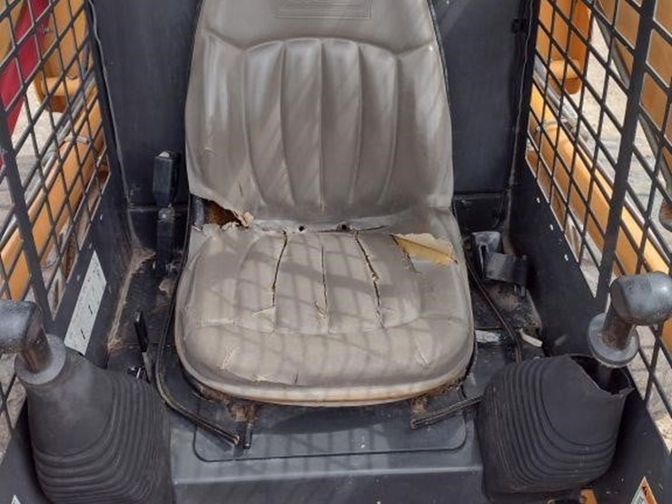 2001-case-60-xt-image-9