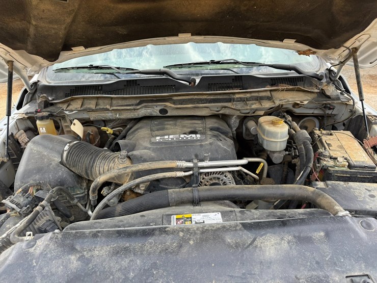 2016-dodge-2500-image-32