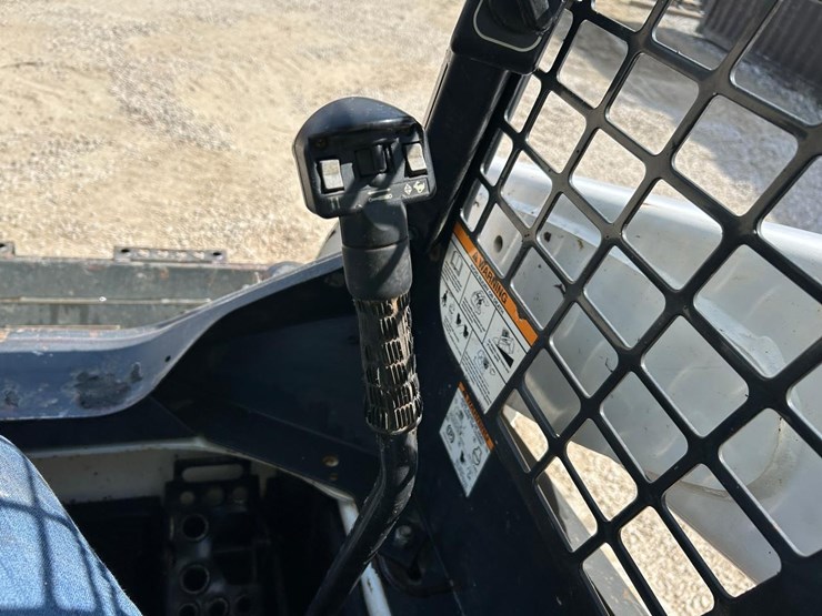 2015-bobcat-t650-image-22