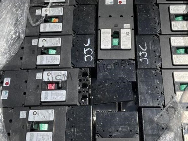 pallet-of-large-breakers-image-4