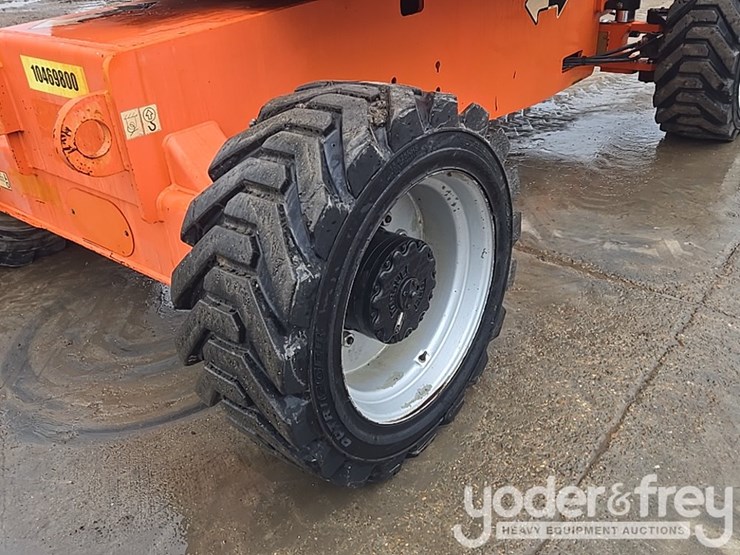 2016-jlg-800aj-image-12