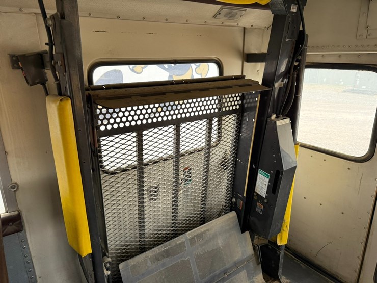 2000-international-3800-image-85