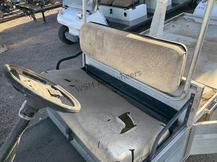 club-car-electric-utility-cart-image-8