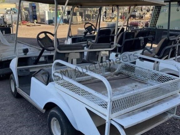 club-car-gas-powered-utility-cart-image-3