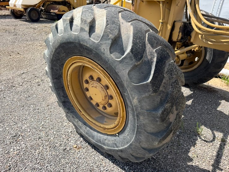 caterpillar-12h-image-11