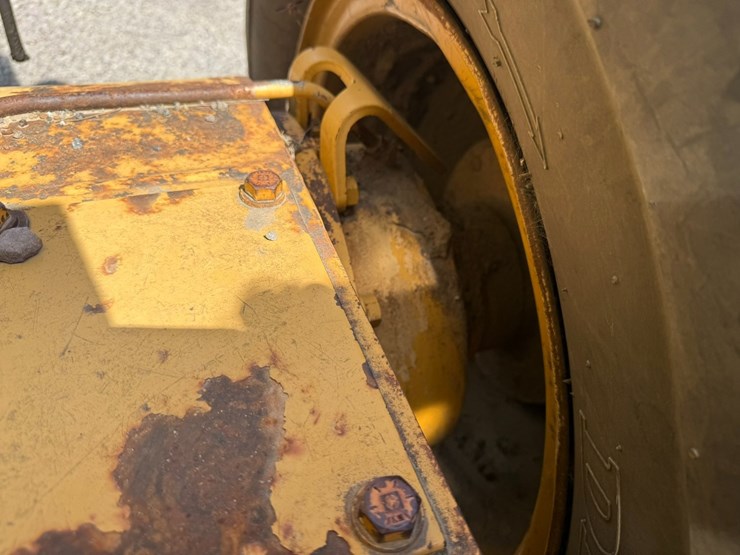 caterpillar-12h-image-8