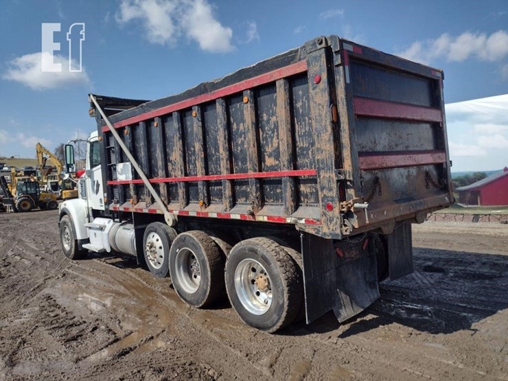 2012-freightliner-122sd-image-37