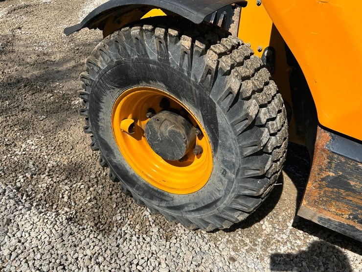 2018-jcb-505-20-image-13