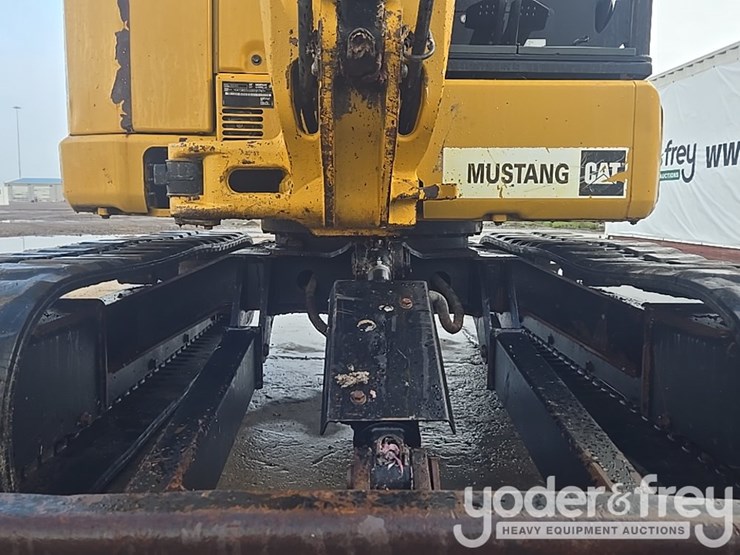 2016-caterpillar-305e2-cr-image-22