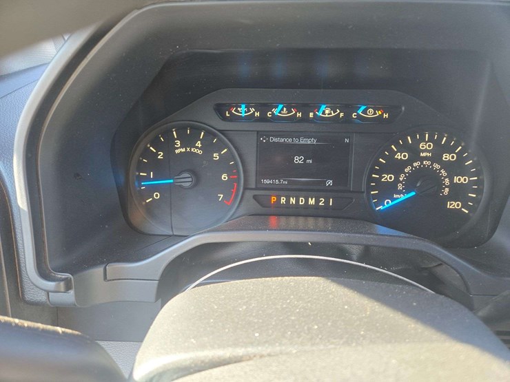 2015-ford-f150-xlt-image-16