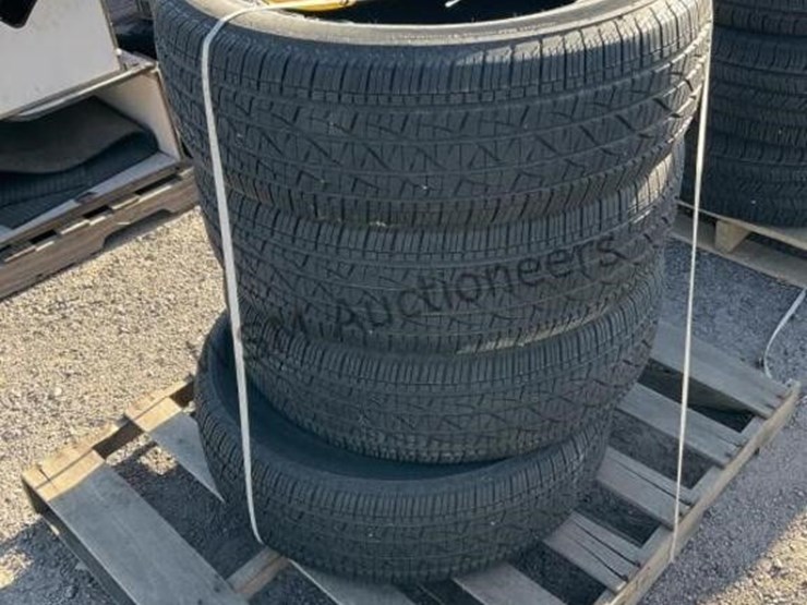 (4)-firestone-destination-255/70r17-tires-image-2