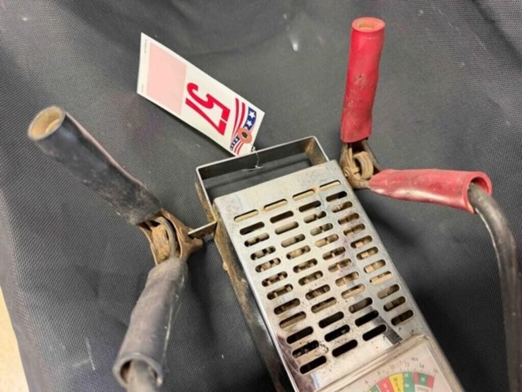 milton-battery-tester-image-3