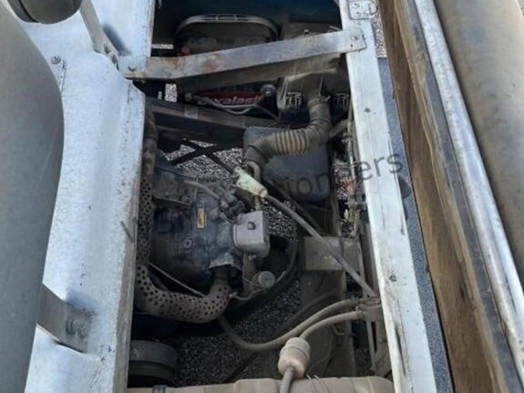 club-car-gas-powered-utility-cart-image-7