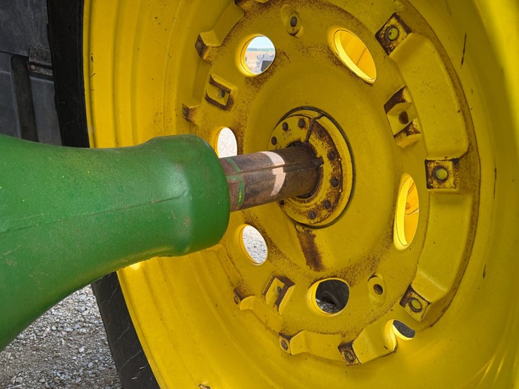 2007-john-deere-8330-image-11