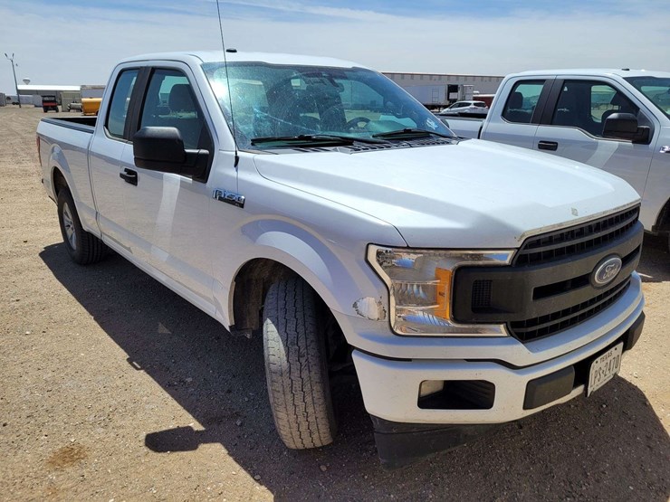 2019-ford-f150-xl-image-2
