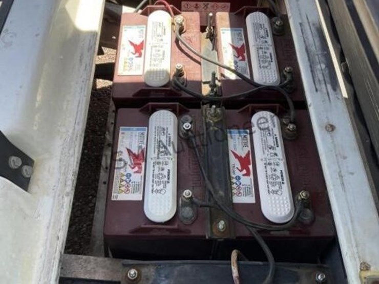 club-car-6-seat-electric-golf-cart-image-6