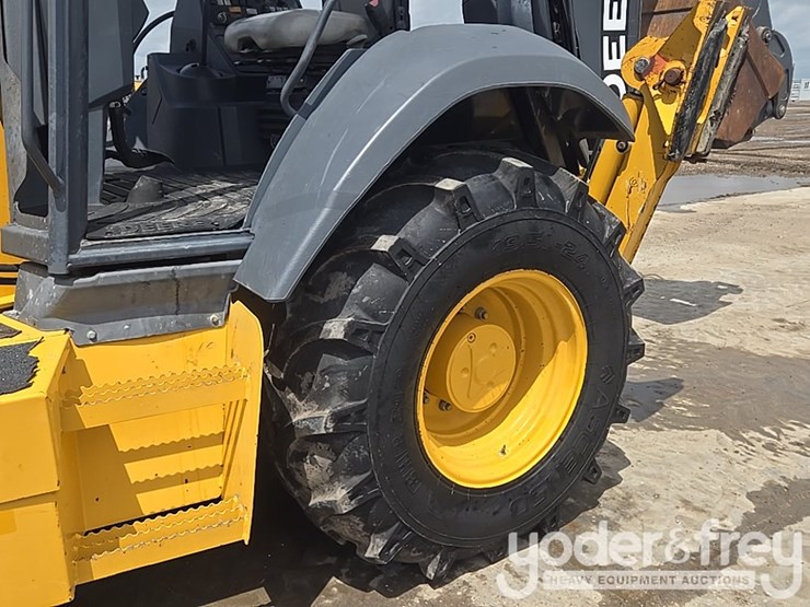2019-deere-310l-image-14