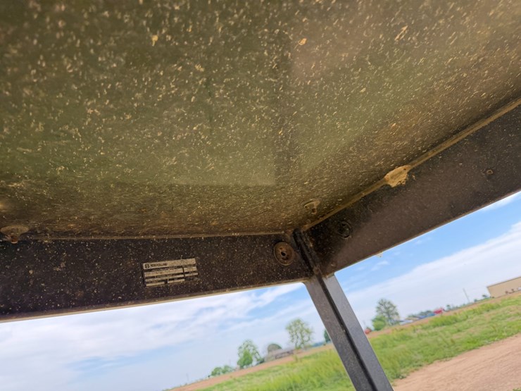 new-holland-lb75b-image-96