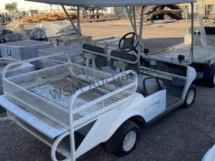 club-car-gas-powered-utility-cart-image-4