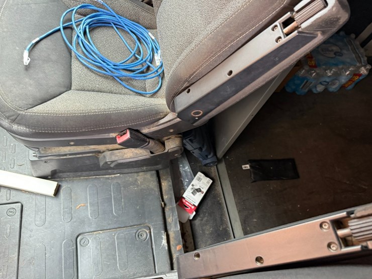 2014-ram-promaster-2500-image-71