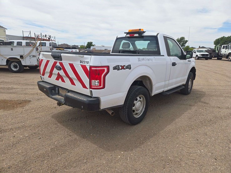 2017-ford-f150-xl-image-3