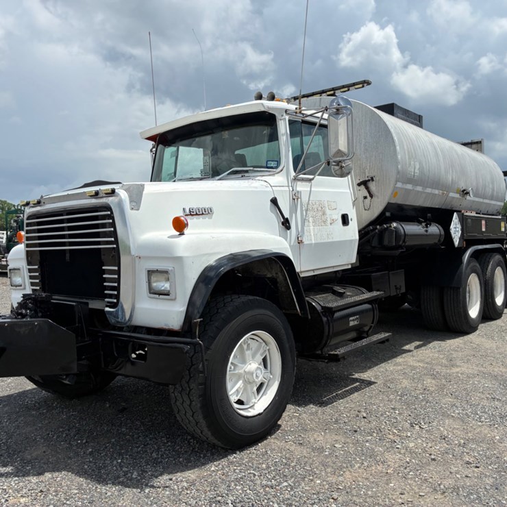 1990 FORD LT9000