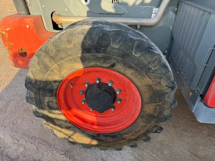 2018-skyjack-sj843th-image-8