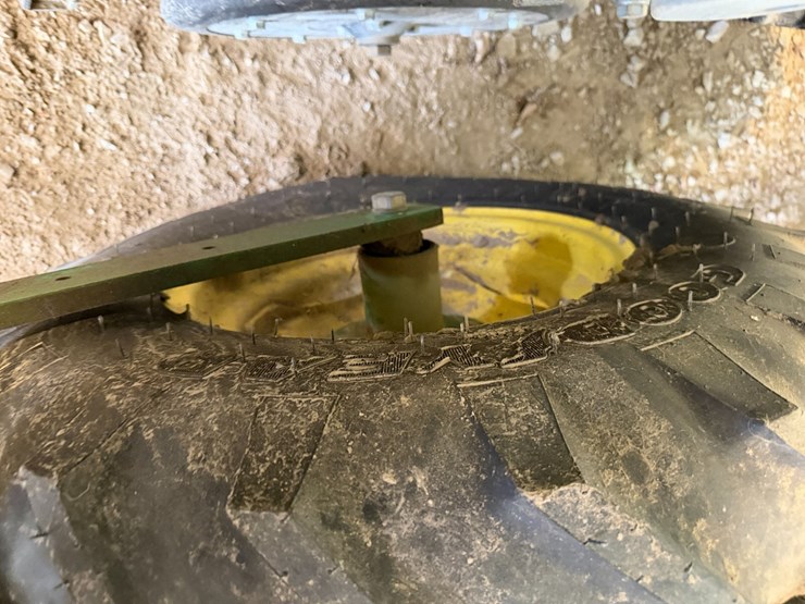 john-deere-1720-image-12