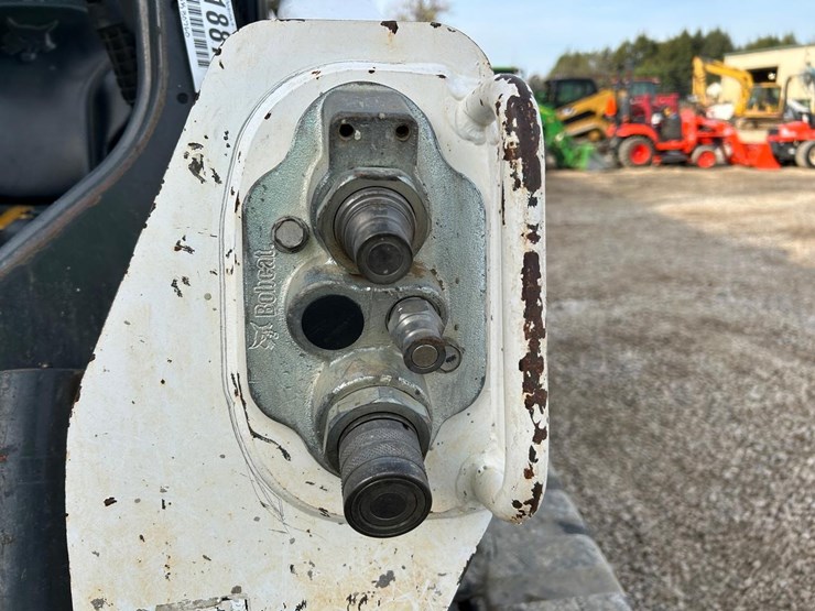 2019-bobcat-t595-image-11