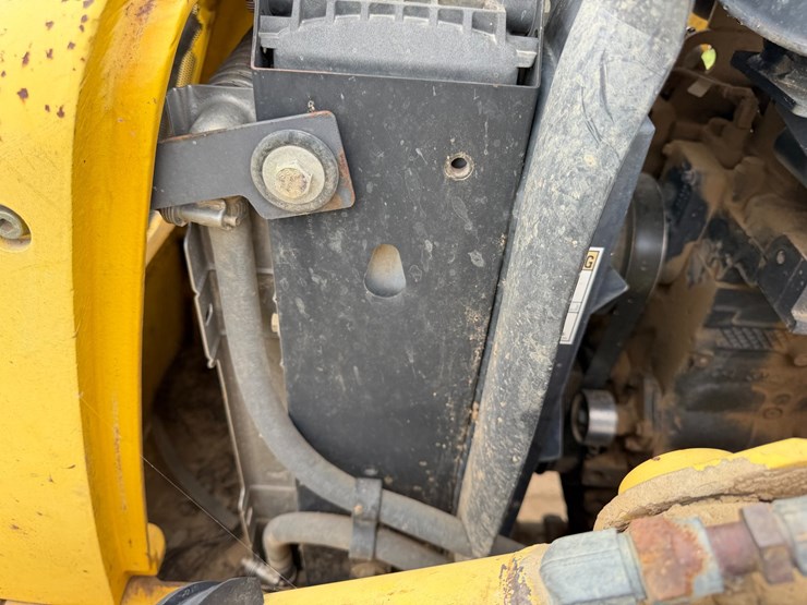 new-holland-lb75b-image-85