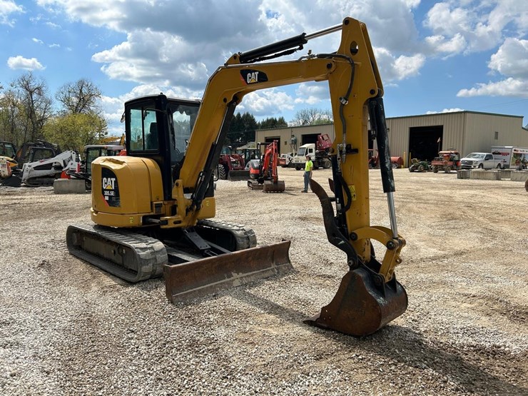 2018-caterpillar-305.5e2-image-6