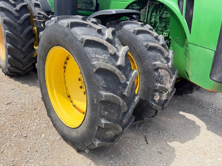 2013-john-deere-8335r-image-9