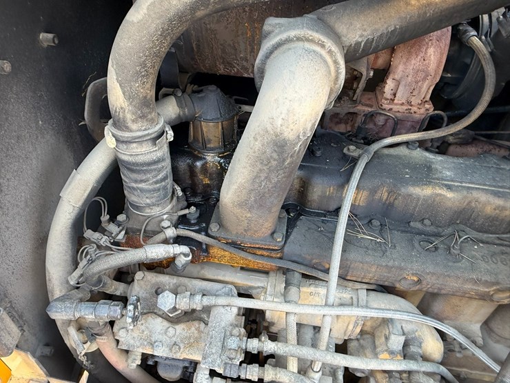 caterpillar-12h-image-59