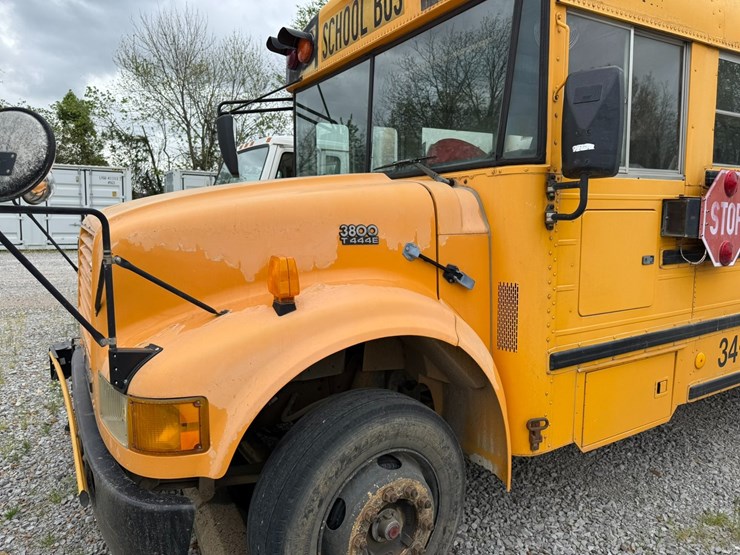 2000-international-3800-image-36