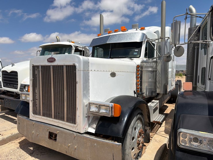 2000-peterbilt-379-image-1