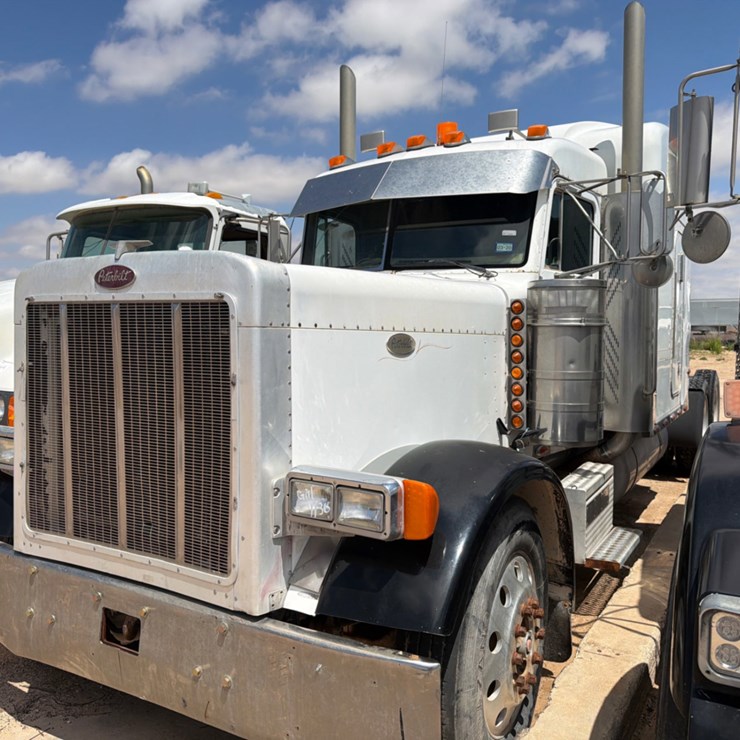 2000 PETERBILT 379