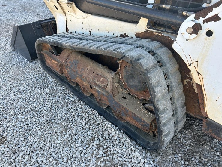 2021-bobcat-t550-image-17