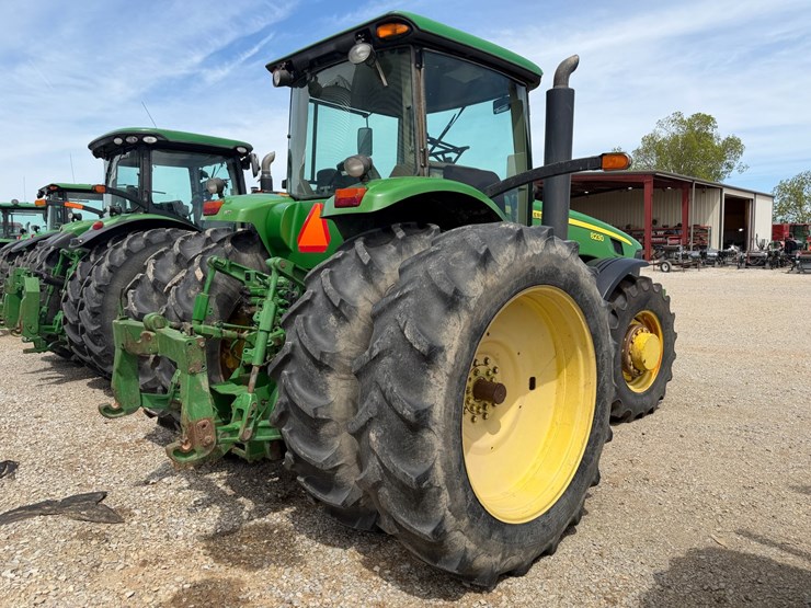 2007-john-deere-8230-image-3