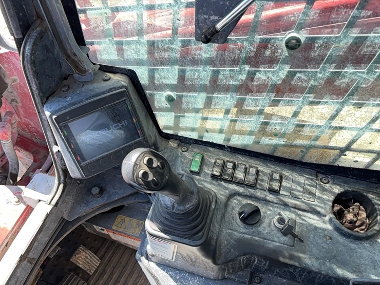 takeuchi-tl10v2-image-16