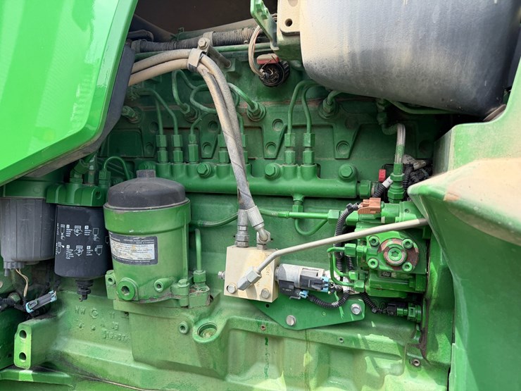 2004-john-deere-8230-image-49