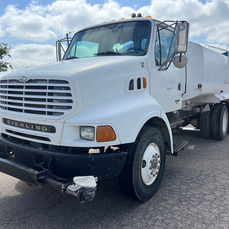 2000 STERLING LT8500