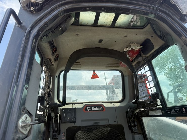 2023-bobcat-t76-image-14