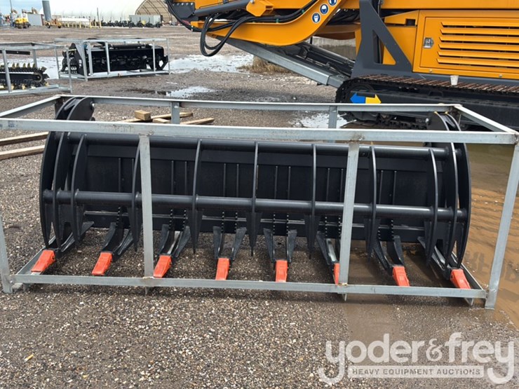 unused-78"-heavy-grass-fork-grapple-to-suit-skidsteer-image-7