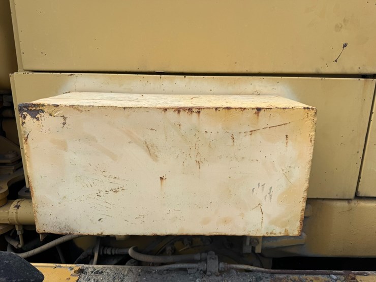 caterpillar-12h-image-56