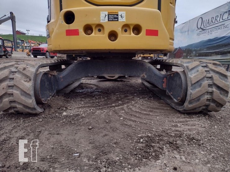 2020-deere-35g-image-40