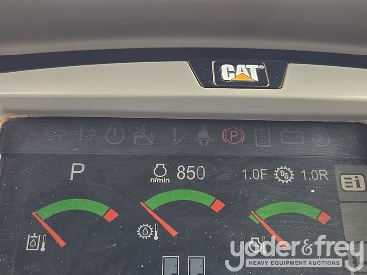 2016-caterpillar-d6n-image-89