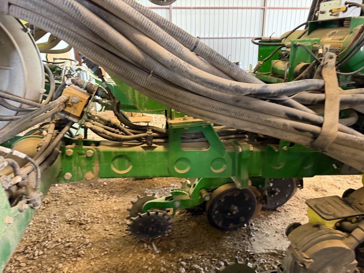 john-deere-1720-image-97