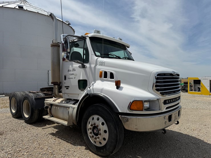2006-sterling-l9500-image-2